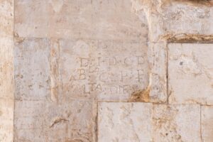 Le “scritture” di Castel del Monte
