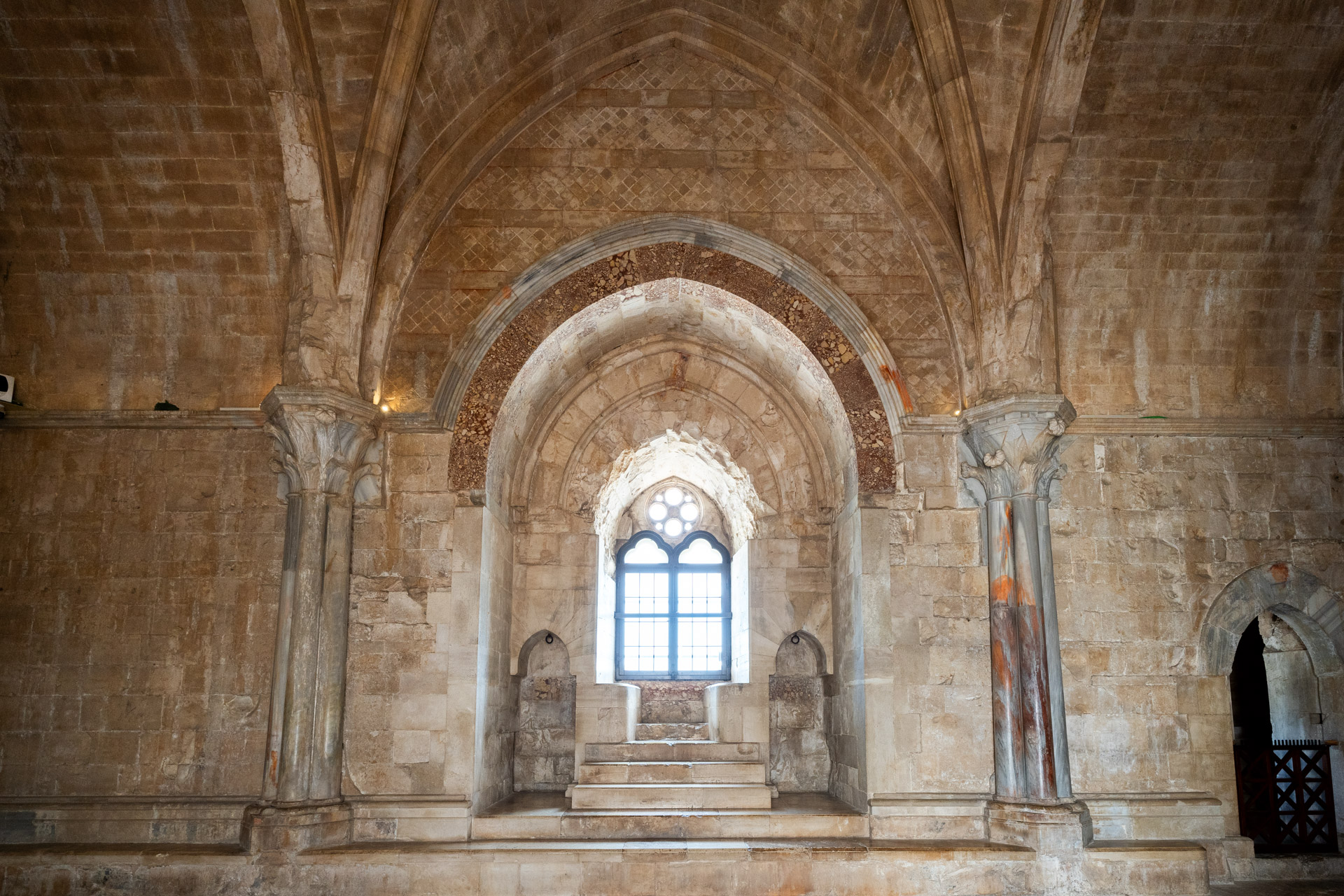 La sala est (chiamata anche «del trono»)